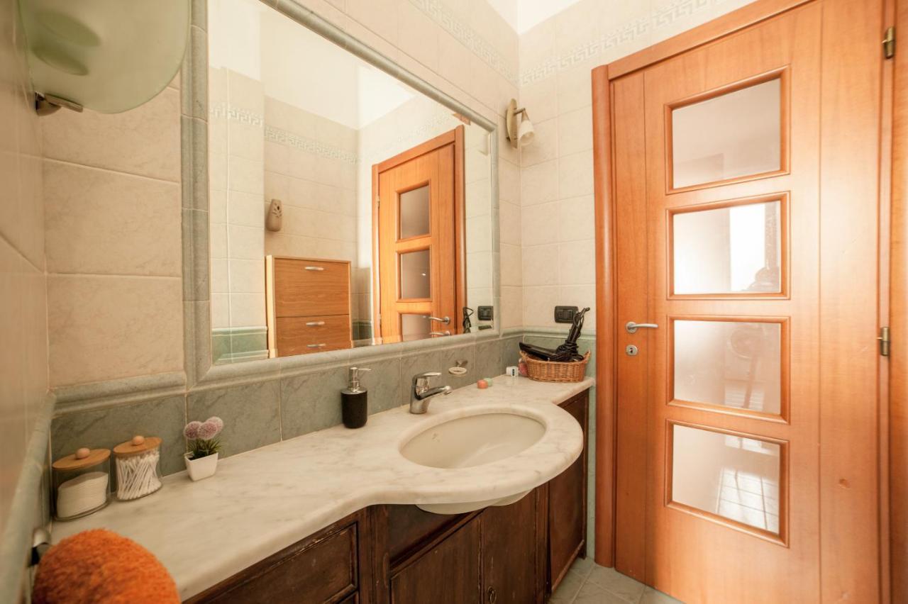 Cozy Room Stanza Close City Center In A Family House Stanza In Appartamento Condiviso Noi Viviamo In Casa Stanza In Affitto ตูริน ภายนอก รูปภาพ